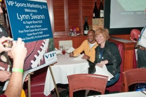 2009 Celebrity Guest Lynn Swann with VIP Guests
